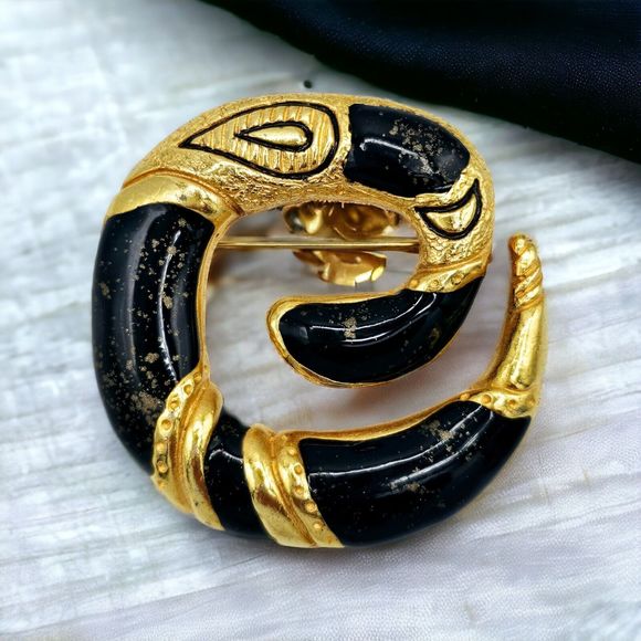 Serpent Snake Brooch Vintage Chunky Paisley Black Enamel Gold Tone Statement Pin - Picture 1 of 8